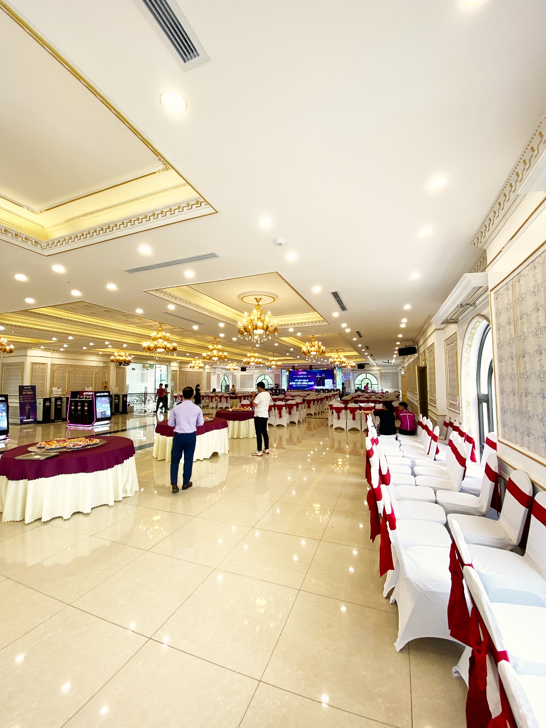 hệ thống âm thanh ánh sáng
