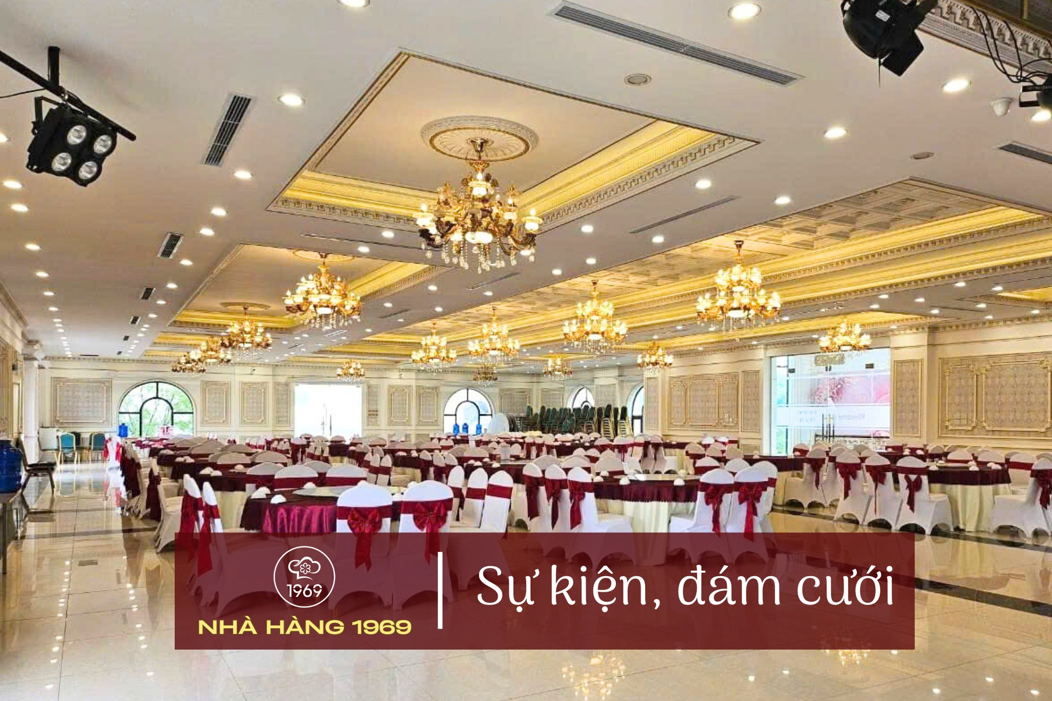 các sảnh tiệc của nhà hàng có sức chứa & bố trí